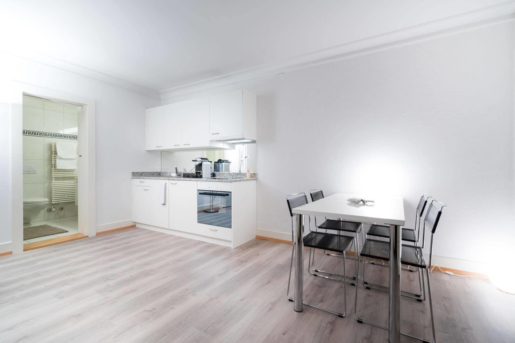 Top City Center Location By Airhome Ζουγκ Εξωτερικό φωτογραφία